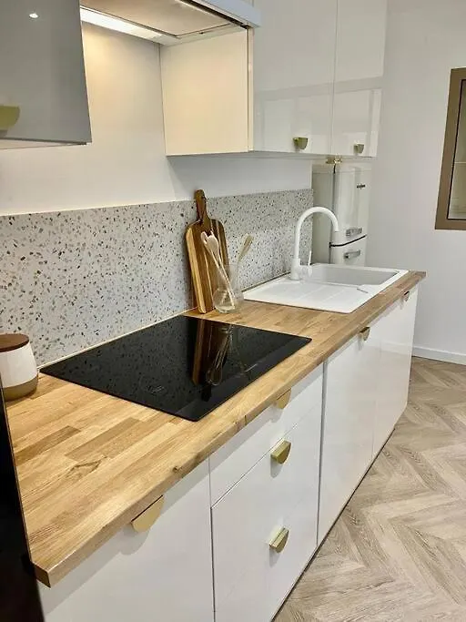 Le Rive Droite - Gare Centre - Wifi - Terrasse - Face Remparts Apartment Avignon